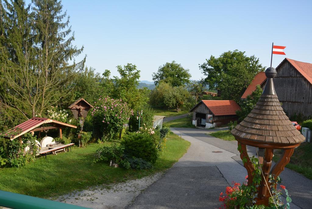 Sankt Johann im Saggautal Gaestehaus Schmid 아파트 외부 사진